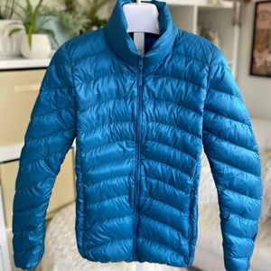 UNIQLO turquoise down puffer jacket